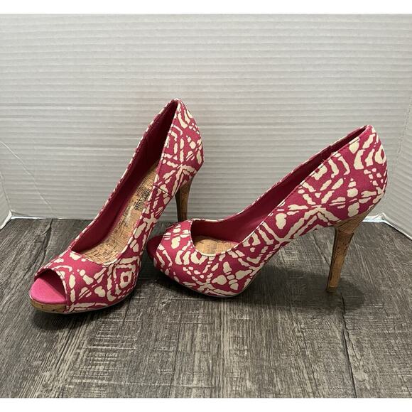Christian Siriano Shoes - CHRISTIAN SIRIANO Women’s Pink & White Ikat Canvas & Cork Peep Toe Pump Heel 7.5